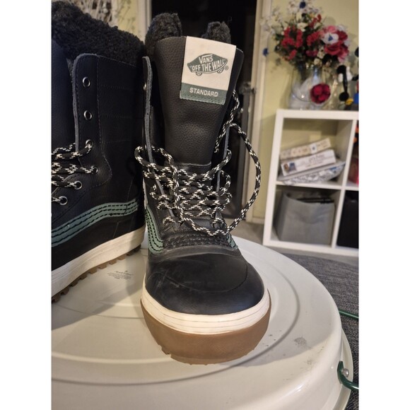 Vans Standard Mid Snow MTE Black Multi Women\'s size 7.5 Winter Water Cozy M Sz 6 main image 10